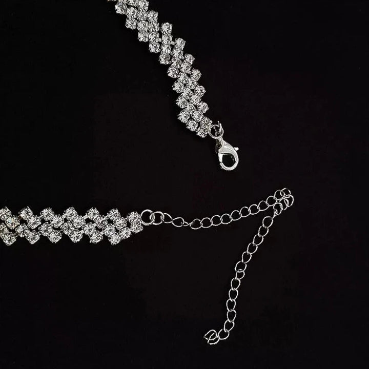 Collier Ras de Cou Strass Argenté fermaoire