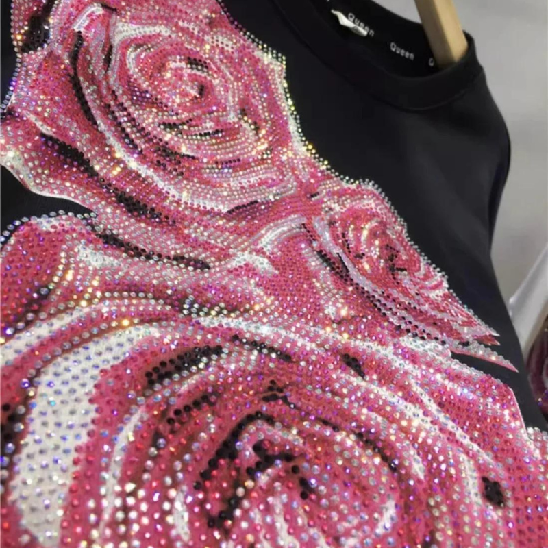 Pull Strass Fleurs Rose