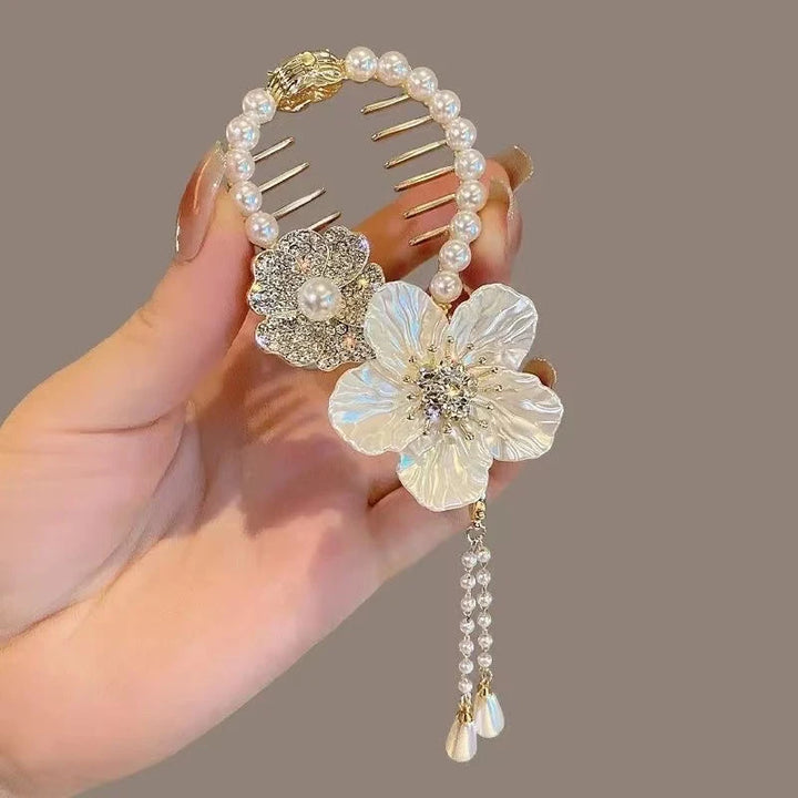 Pince Chignon Avec Des Strass fleur blanche